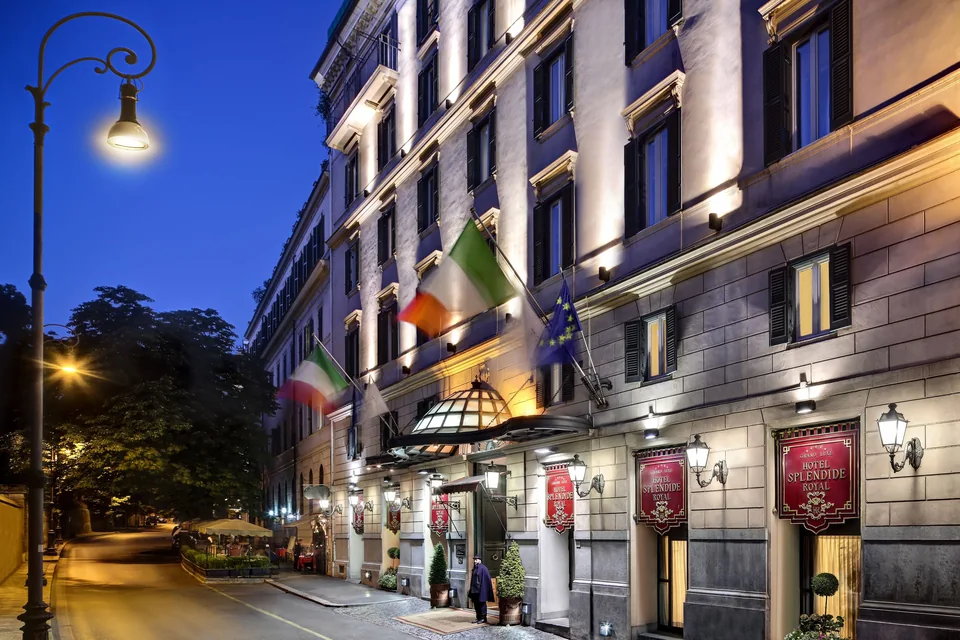 Evening entrance of Hotel Splendide Royal in Rome