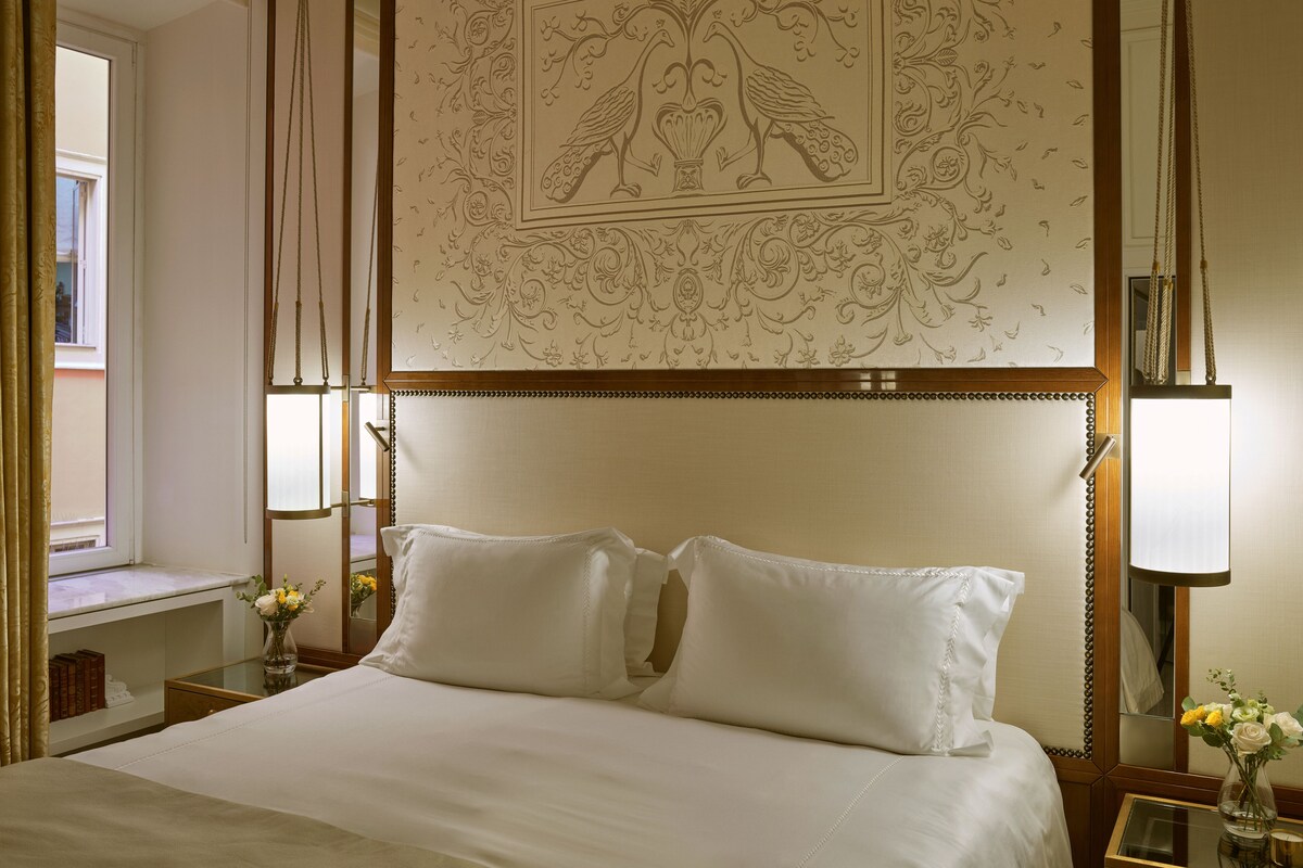 Junior Suite · Expedia category photograph